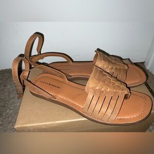 Lucky Brand, tan, flat, sandals